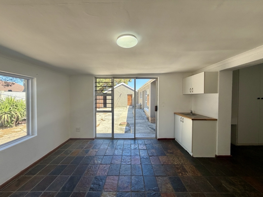 5 Bedroom Property for Sale in Duynefontein Western Cape